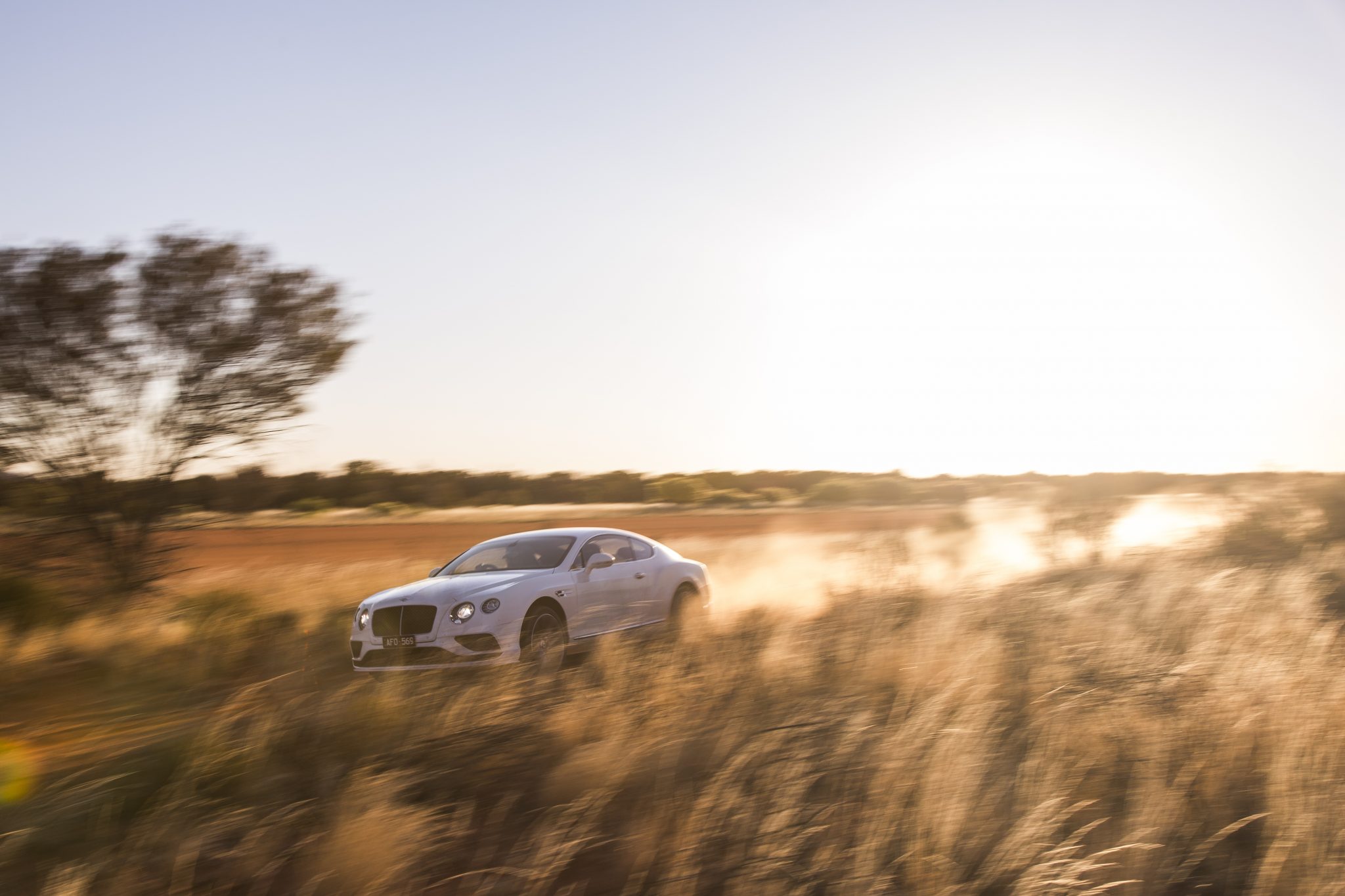 Максимальная скорость бентли. Continental gt off Road Grand Tour.